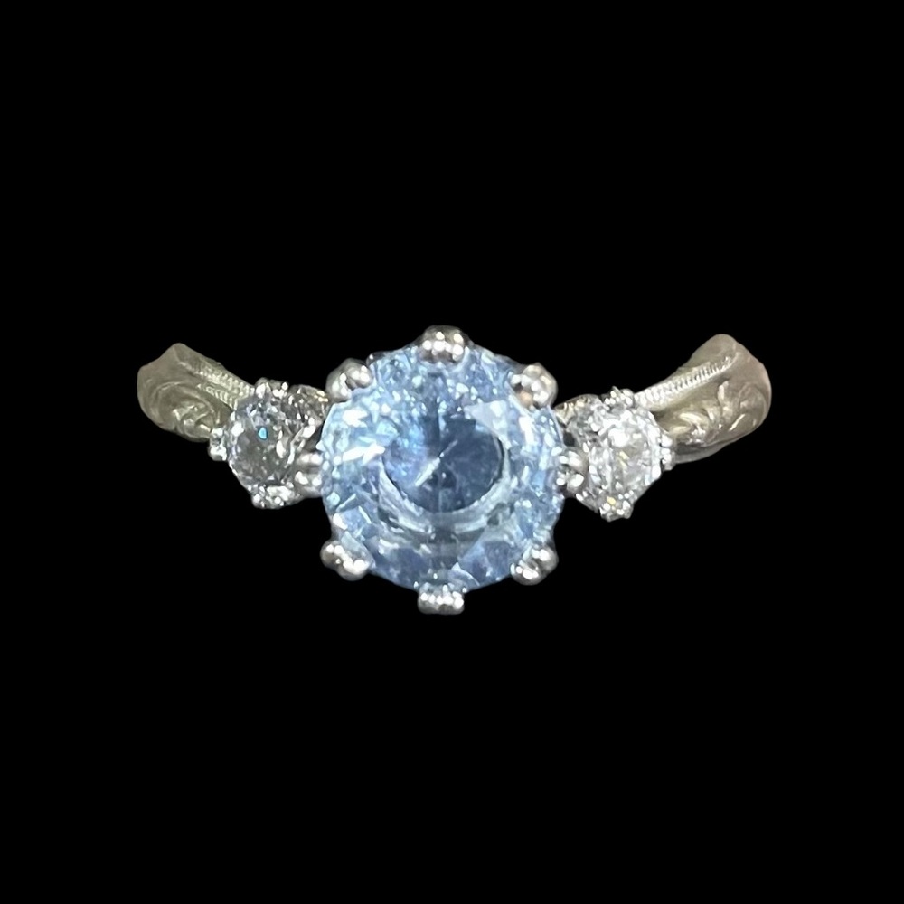 Tacori for Diamonique bloom cut ring size 7
Price is firm ring is rare 💍
